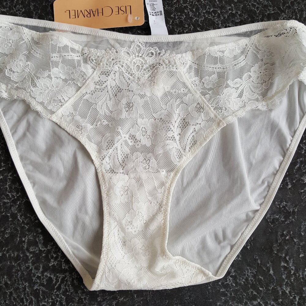 LISE CHARMEL ! Exception charme lace panty  ( XL )